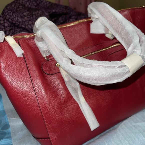 NWT COACH handbag. Red, leather - Picture 2 of 8